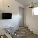 I Smrikve Apartman *